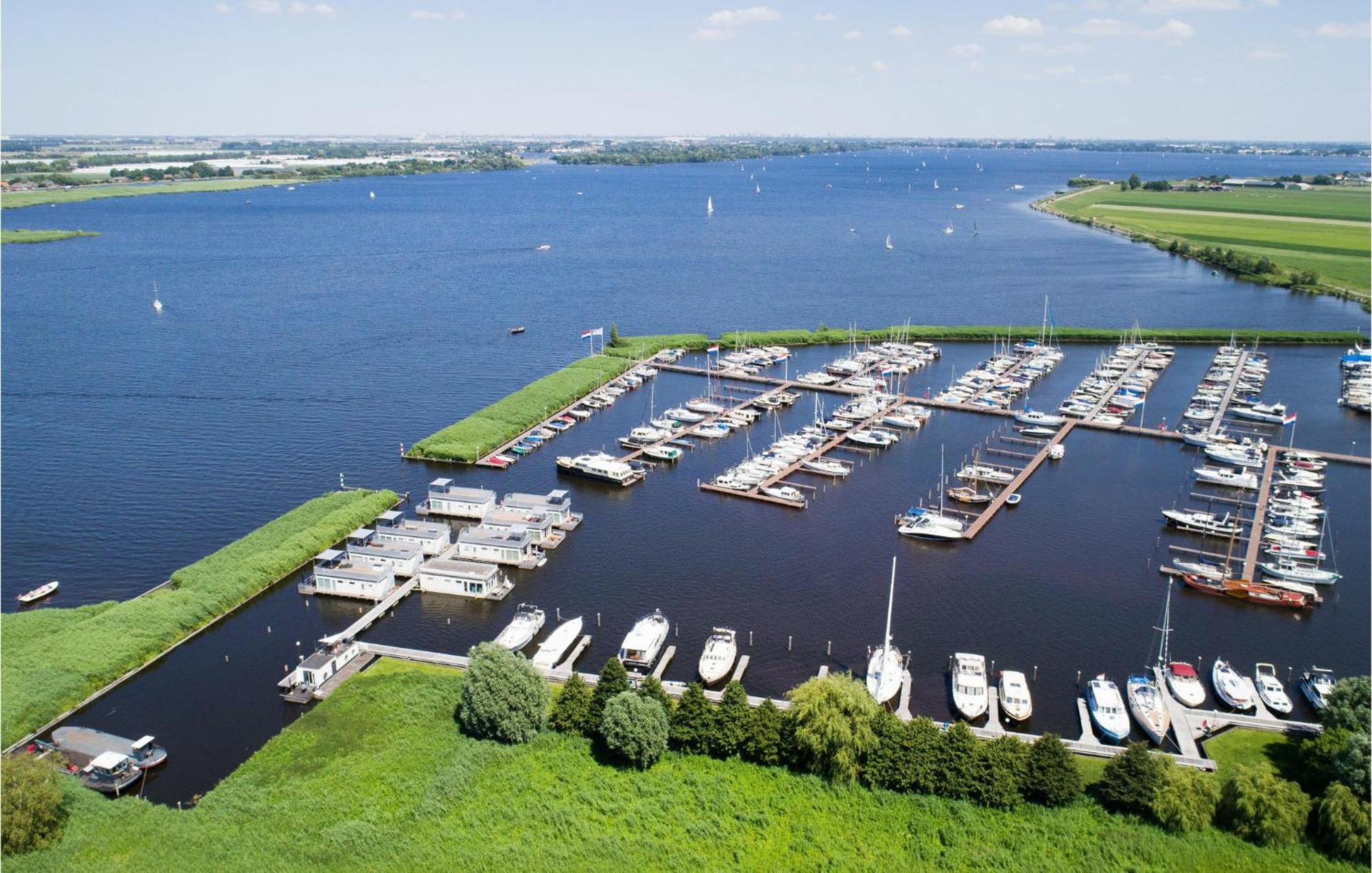 Hotel Aqualiving Aalsmeer Exterior foto