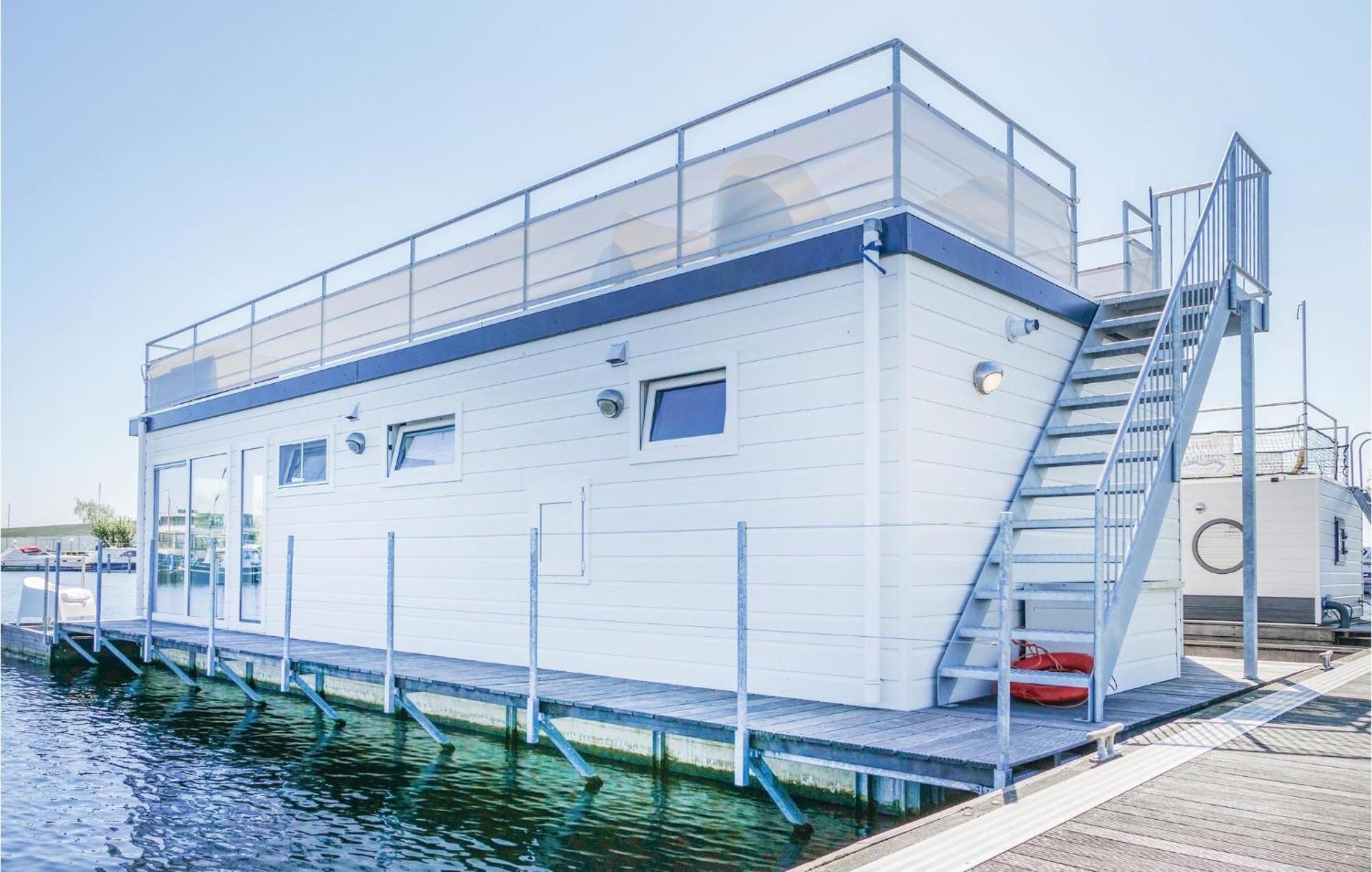 Hotel Aqualiving Aalsmeer Exterior foto