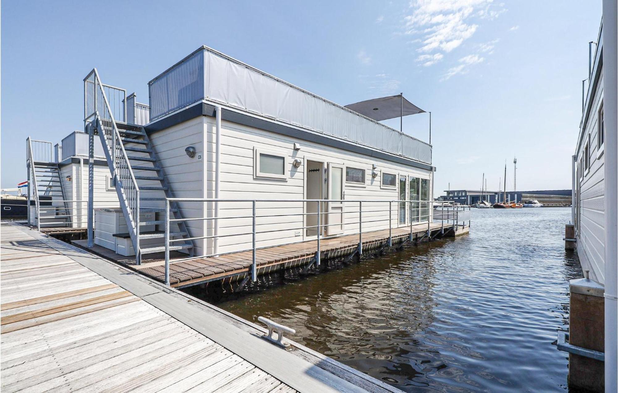 Hotel Aqualiving Aalsmeer Exterior foto